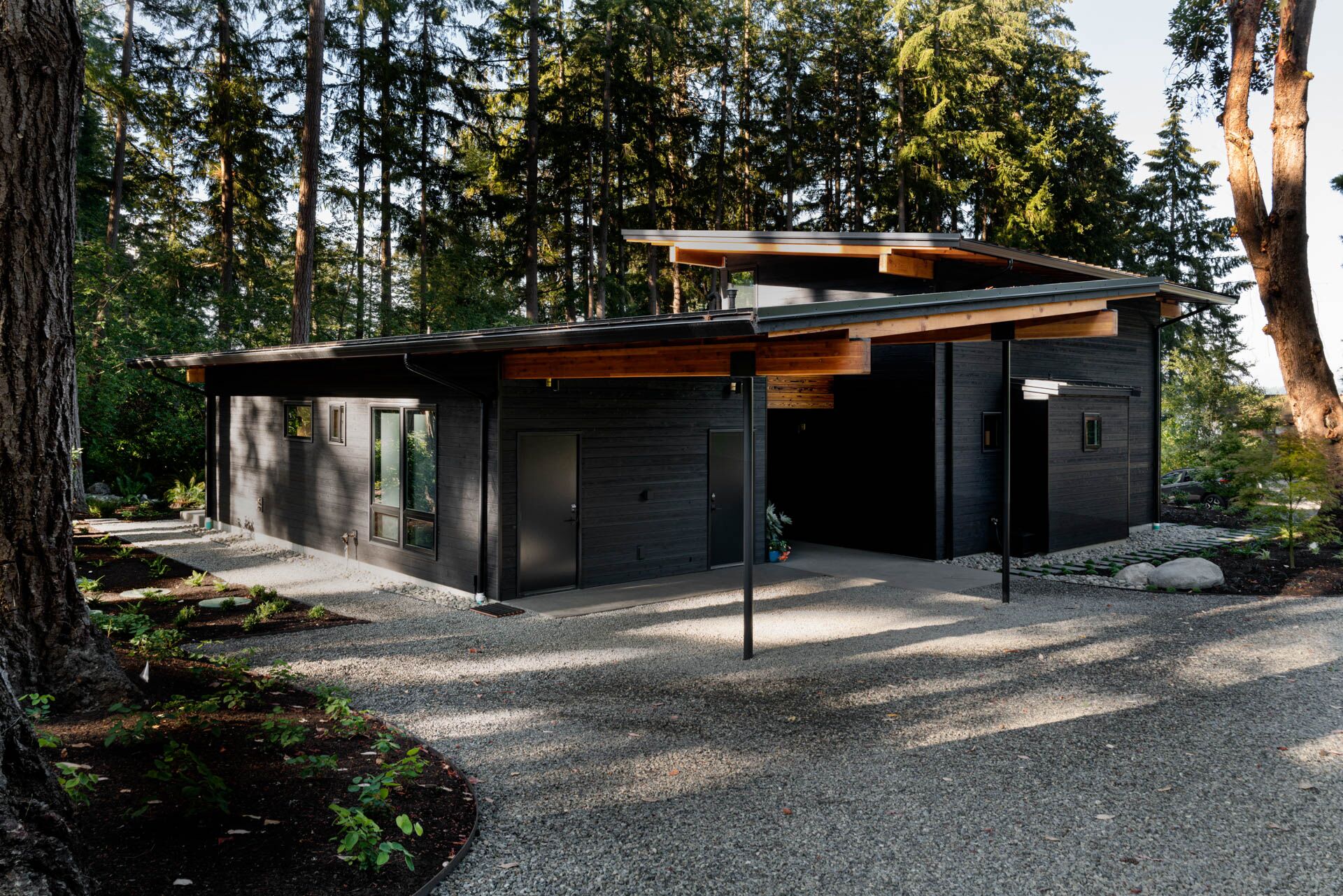 ブラキッシュハウス Blackish House sideA＆sideB Bainbridge Island House | Shou Sugi Ban Portfolio